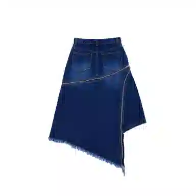 THE MUSEUM VISITOR 23 AUTUMN