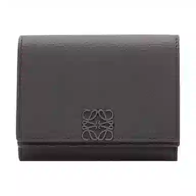 LOEWE Anagram