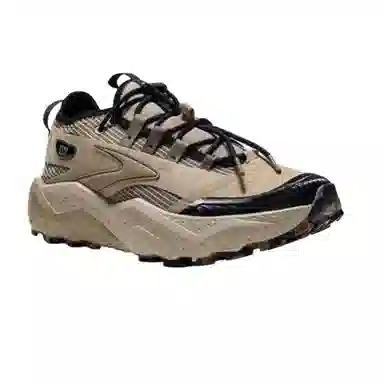 RSVP Gallery x Brooks Caldera 8