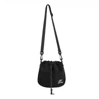 醇龙 斜挎包机能撞色抽绳束口袋水桶包时尚百搭露营山系便携背包包 尼龙 单肩包 男女同款情侣款 多色