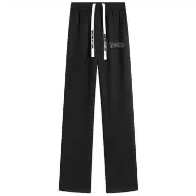 NINETEEN AUTUMN logo