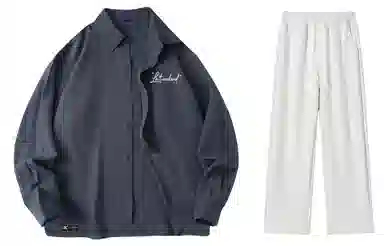 LA'T.WEEKEND Logocleanfit