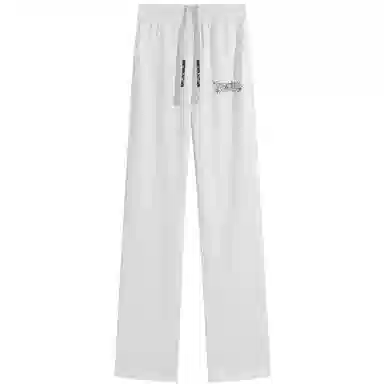 NINETEEN AUTUMN logo