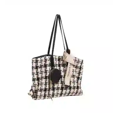 PESASRIE Tote