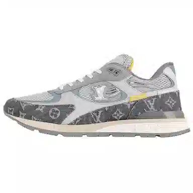 LOUIS VUITTON Run Away