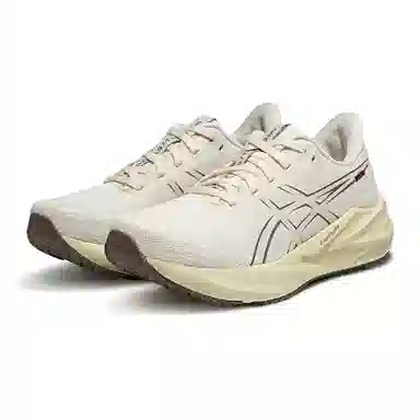 Asics VERSABLAST 4