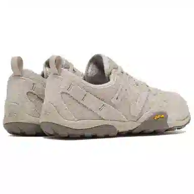 New Balance MT10 Beige