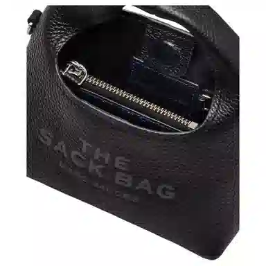 MARC JACOBS
