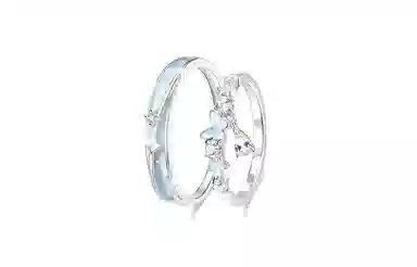 牧言 伴月蝶舞 森系气质简约小众设计高级感 光面立体交织四芒星幻彩星球蓝色星星蝴蝶夜光变色对戒可调节指环 合金 戒指 男女同款情侣款