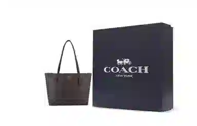 COACH Zip Top 30