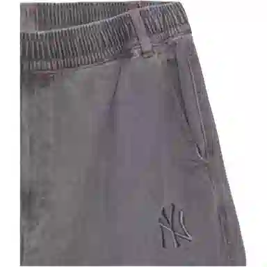 New Era x MLB NY Yankees Grey Denim Shorts