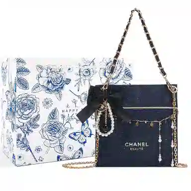 CHANEL Dream Butterfly Pearl Cosmetic Bag