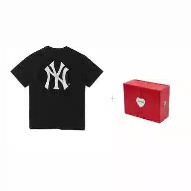 New Era MLB Yankees Paisley Logo Tee