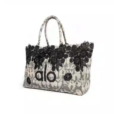 Alo Yoga Fantasy Grey