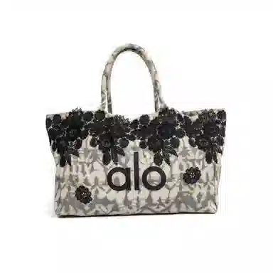 Alo Yoga Fantasy Grey