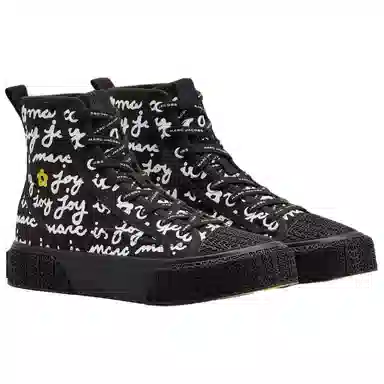 MARC JACOBS Marc Is Joy