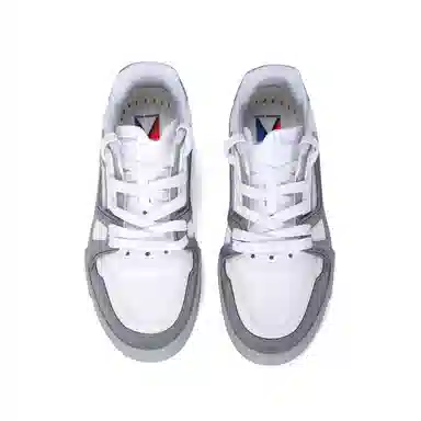 LOUIS VUITTON Trainer 37