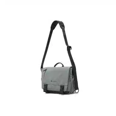 Champion Champ Messenger Bag 4 FW25 Logo