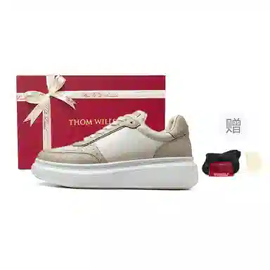THOM WILLS Trainer