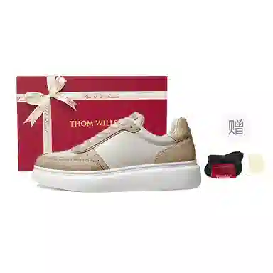 THOM WILLS Trainer