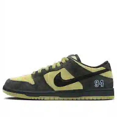 Supreme x Nike SB Dunk Low Yellow Black