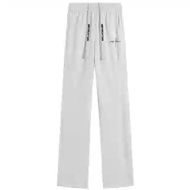 NINETEEN AUTUMN logo