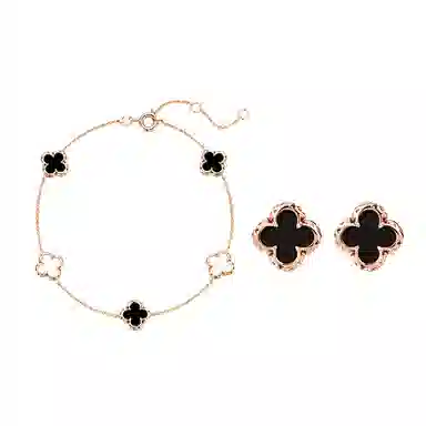 Ai De Promise Clover Stud Earrings