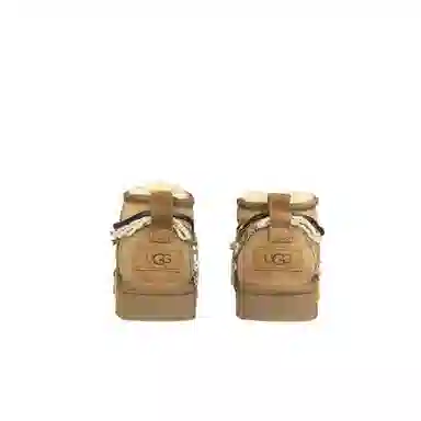 UGG CLASSIC ULTRA MINI