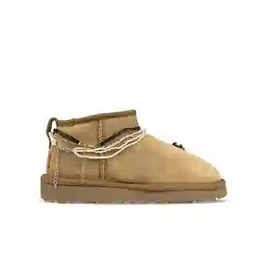 UGG CLASSIC ULTRA MINI
