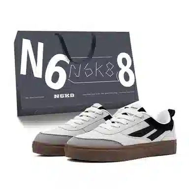 N6K8 Low Top Sneakers