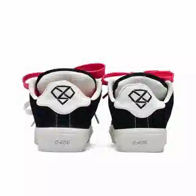 OAOQ Classic Low Sneakers