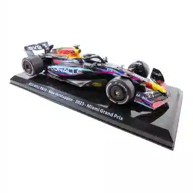 F1 SF23 F1-75 W14E RB18