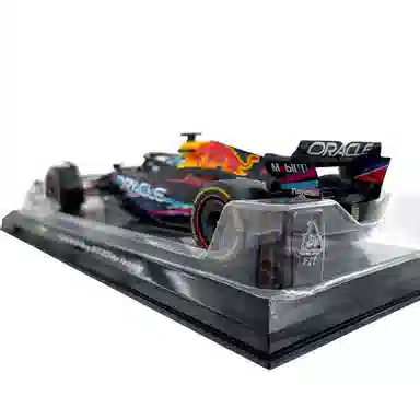 F1 SF23 F1-75 W14E RB18