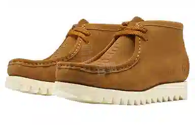 A BATHING APE Manhunt