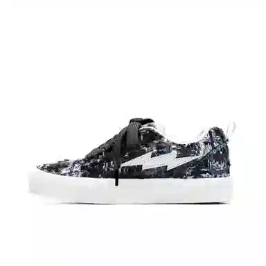 Z.SUO Black Low-Top Sneakers