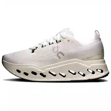 On Cloudsurfer Max Wide