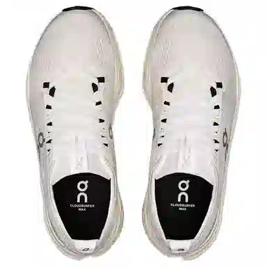 On Cloudsurfer Max Wide