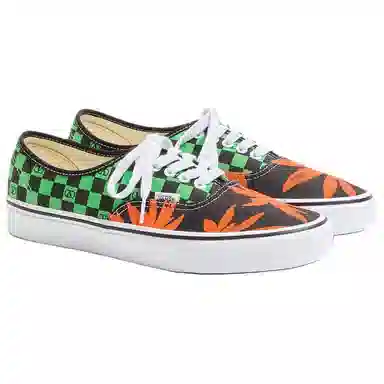 Valentino X VANSVLOGO