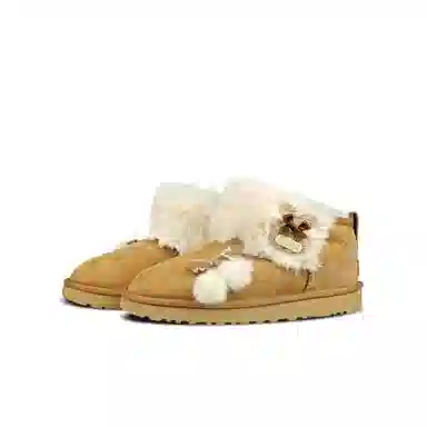 UGG CLASSIC ULTRA MINI