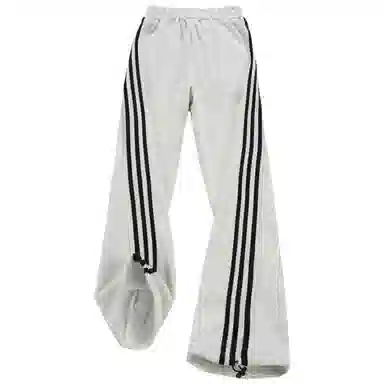 NINETEEN AUTUMN logo