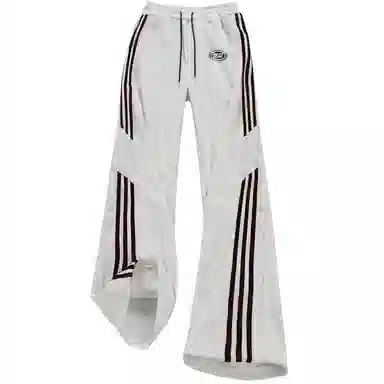 NINETEEN AUTUMN logo