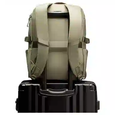 lululemon NEW CREW 22L Logo