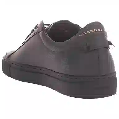 GIVENCHY