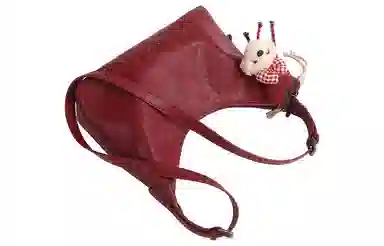 TOUTOU Crayon Dog Shoulder Bag Cream White