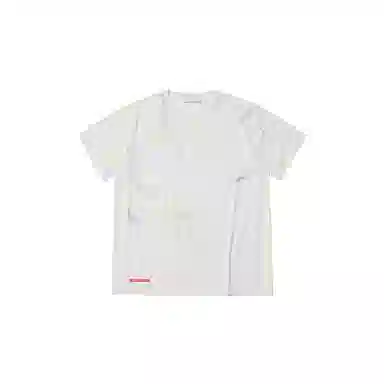 THE MUSEUM VISITOR SPRAYED TIEDYE T