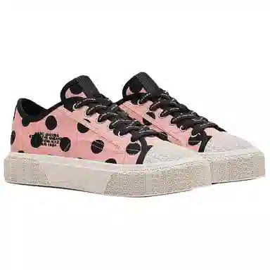 MARC JACOBS