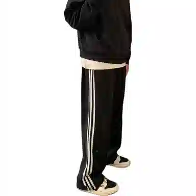 TR hiphopcleanfitvibe