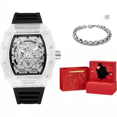 Katie Ermilio 30 KE23081130