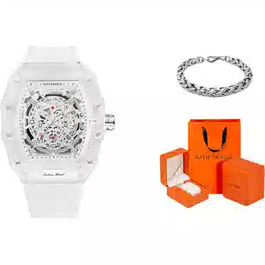 Katie Ermilio 30 KE23081130