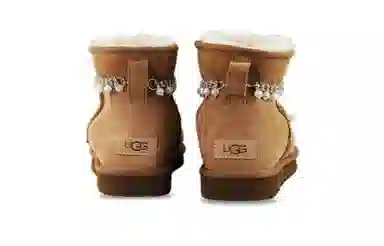 UGG CLASSIC MINI 840